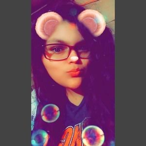 Meet your Posher, Cleotilde